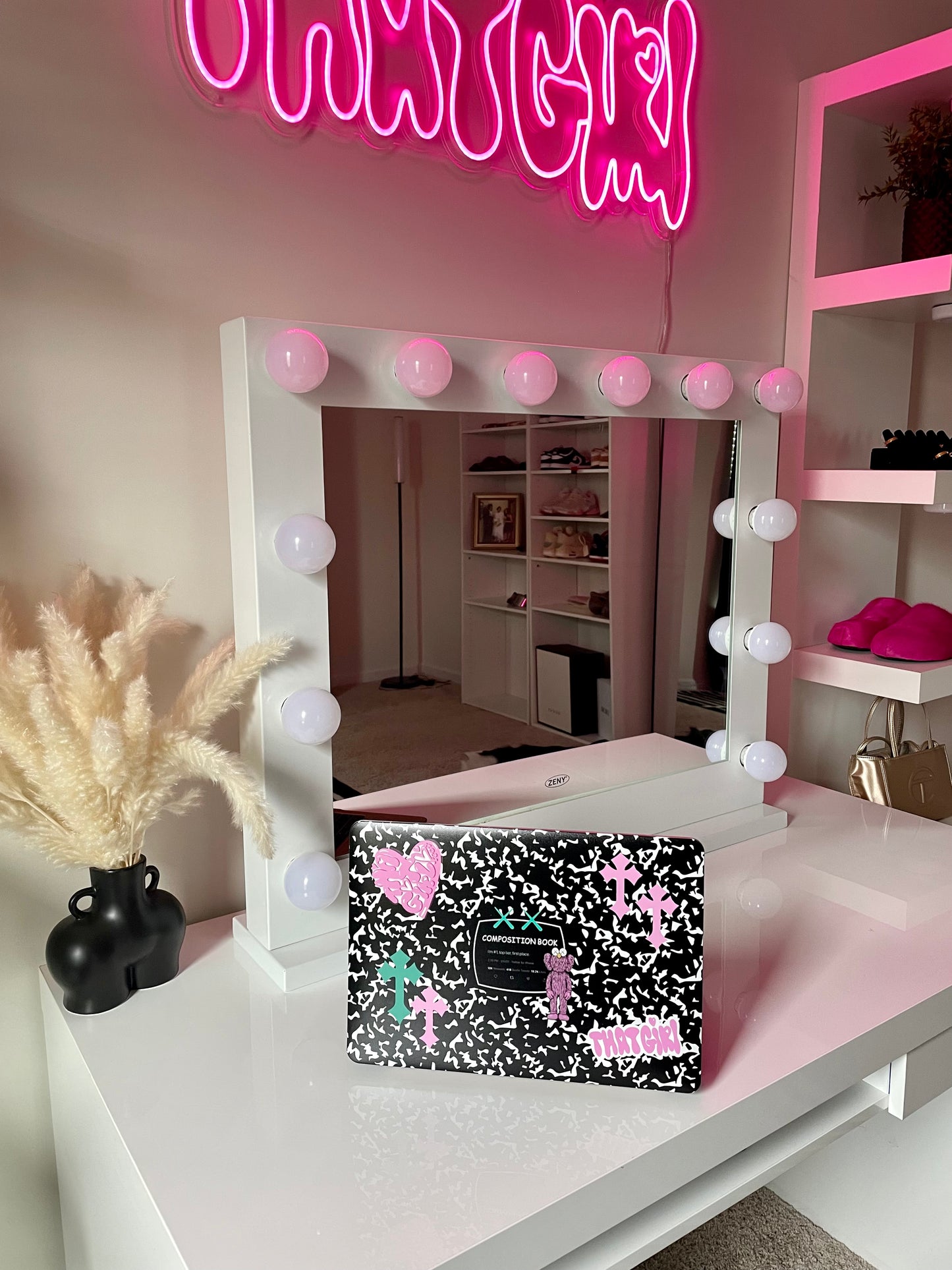 That Girl Computer Case (READ DESCRIPTION FOR MODEL NUMBER)